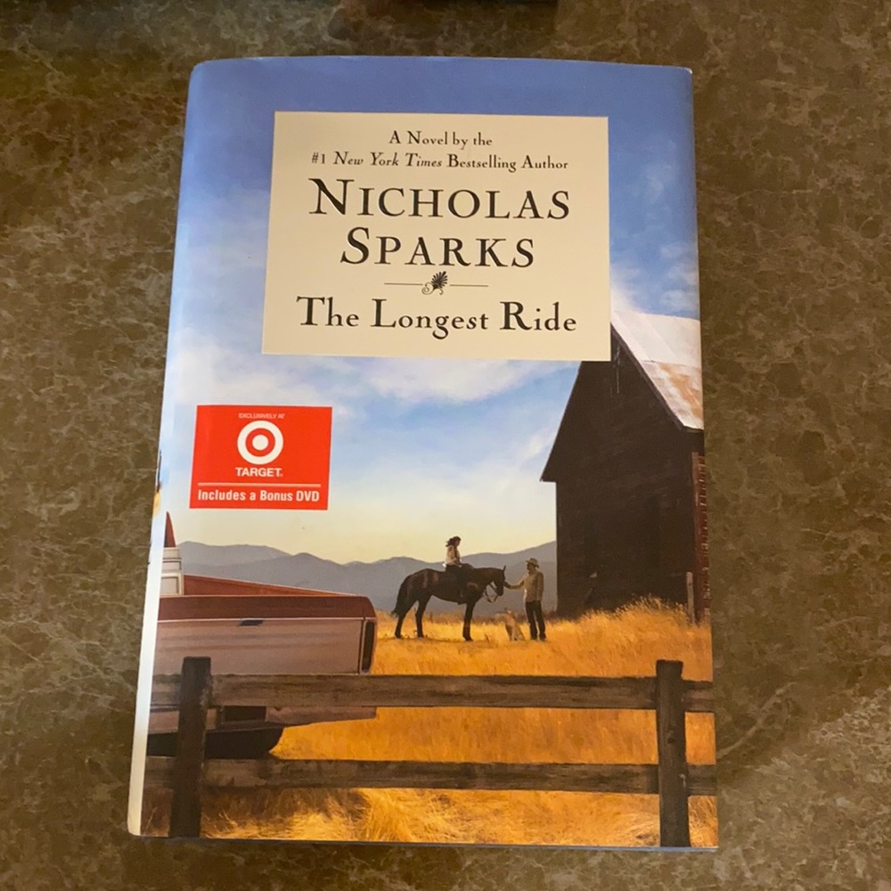 Hardcover The Longest Ride by Nickolas Sparks